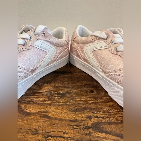 Airwalk Girls Harley-Pink Multi Metal Sneaker NWT Various Sizes - Picture 4 of 8